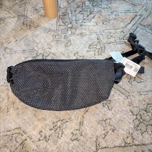 Black All Hours Belt Bag Lululemon Reflective!!